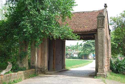 村の入口。集落ごとに門があります