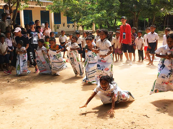 カンボジアの小学校で運動会の実施！
