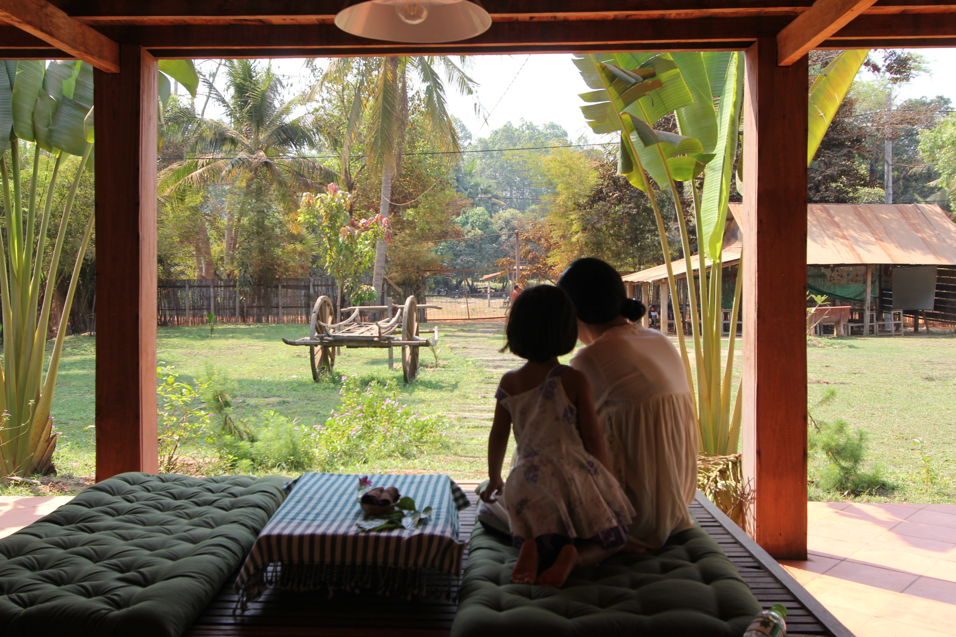 カンボジア コートノー村と長野・松本の「こーさんのうち」を訪ねる旅